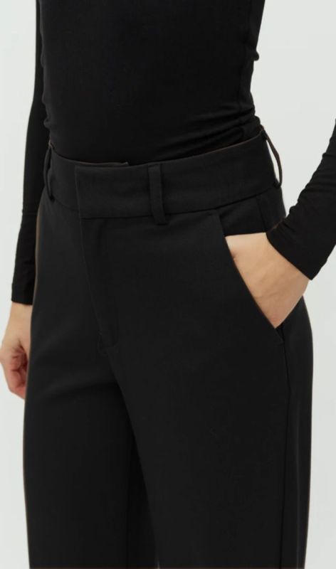 46107315 black