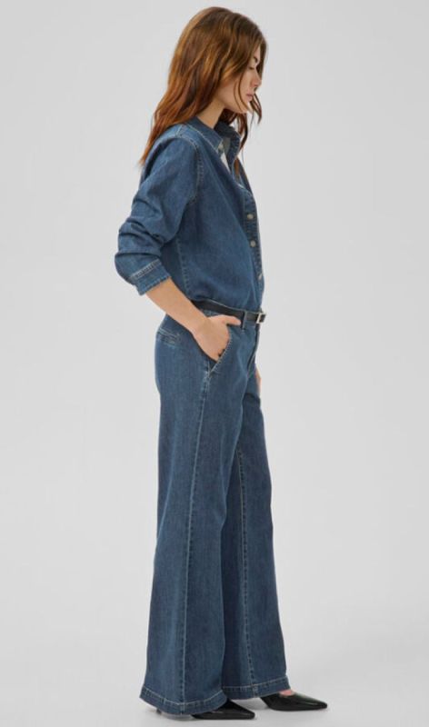 10705210 dark blue wash