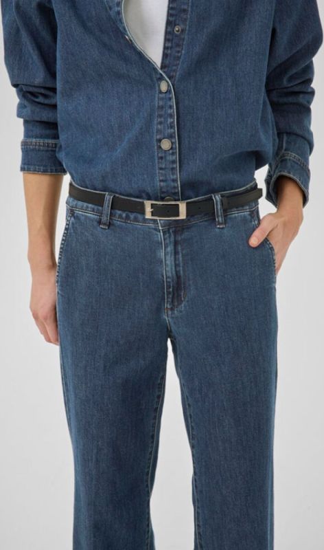10705210 dark blue wash