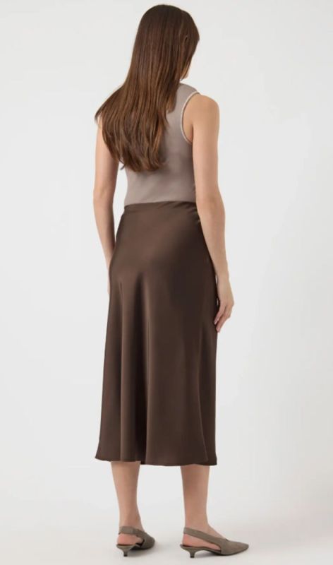 26030737 chocolate brown