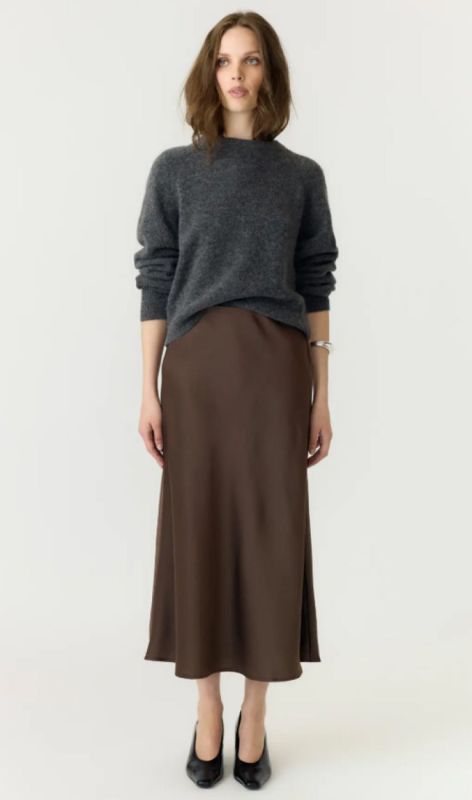 26030737 chocolate brown