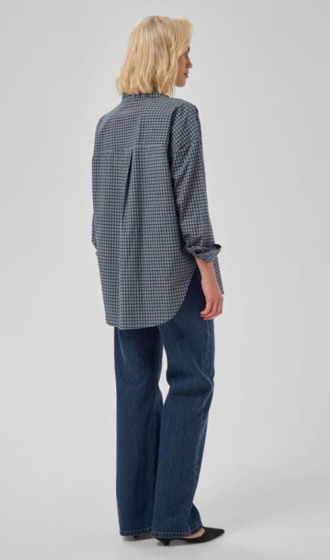 10704222 dark blue retro