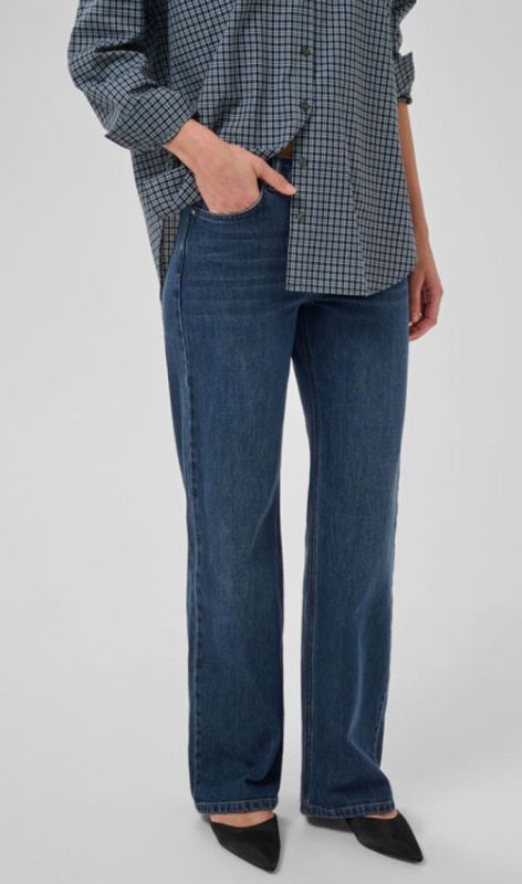 10704222 dark blue retro