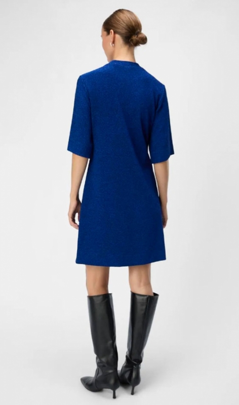 23045327 lapis blue