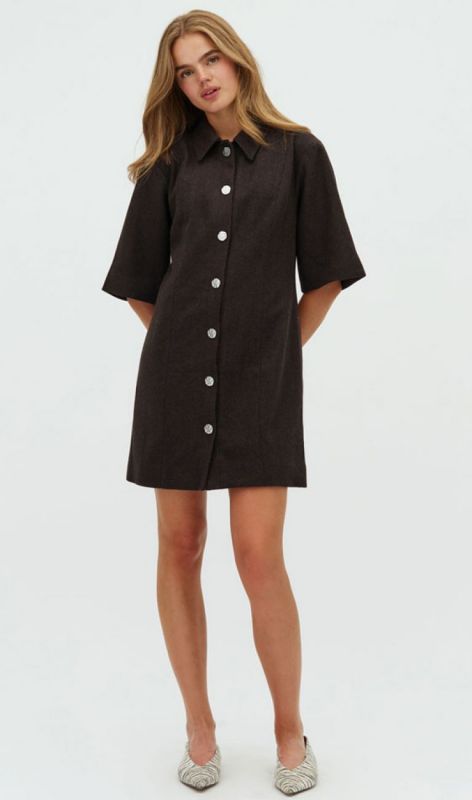 62389238 brown black twi