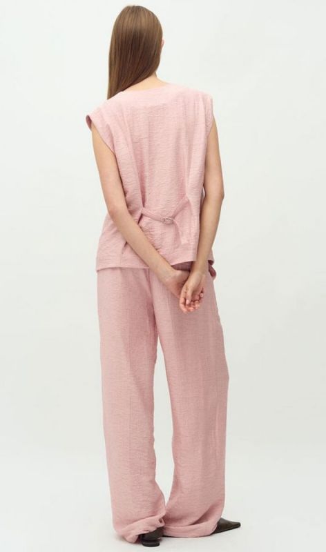 66770247 pink mel