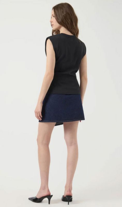 26038146 black