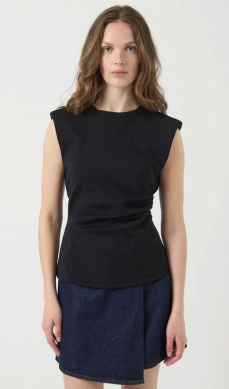 26038146 black