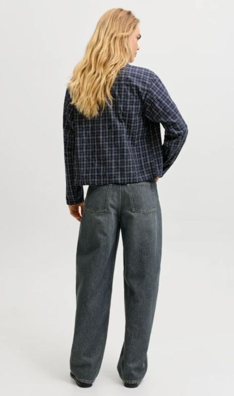 12303526 black denim