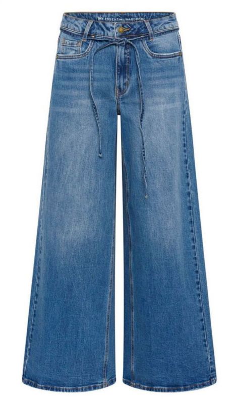 10705256 medium blue