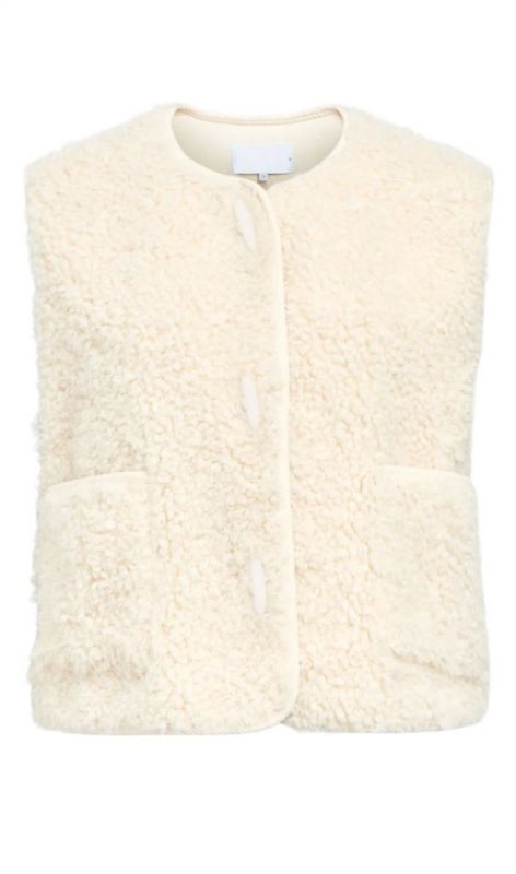 23047647 white sand