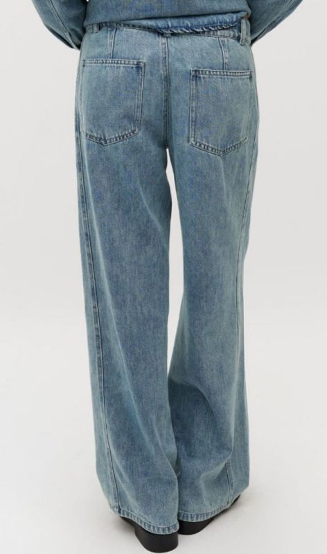 62420478 blue soft wash