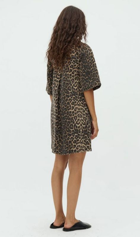 64330994 leopard mist