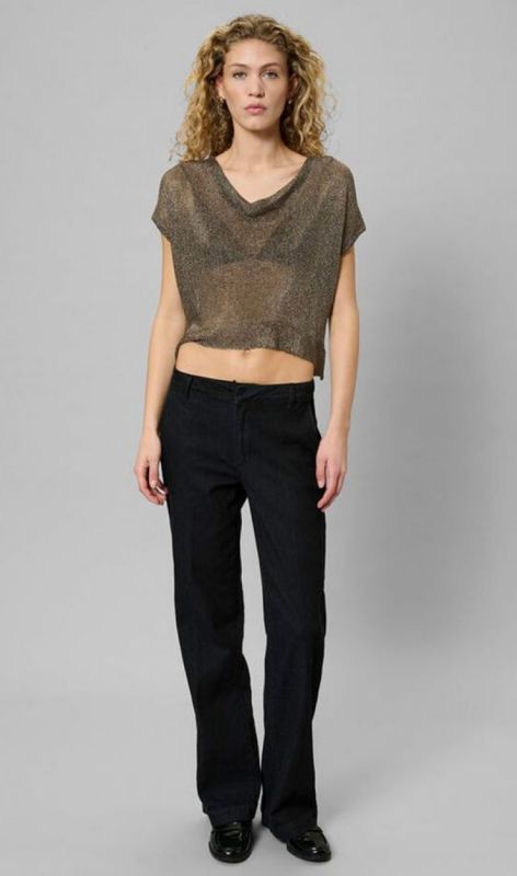 10705368 black amber met