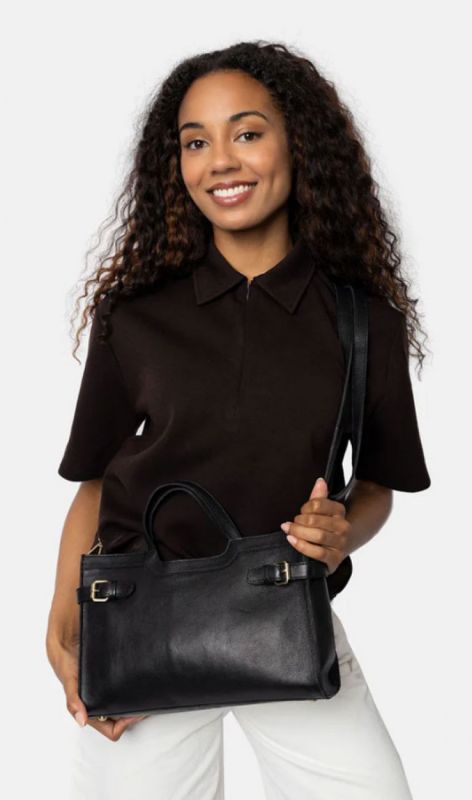 6524 black