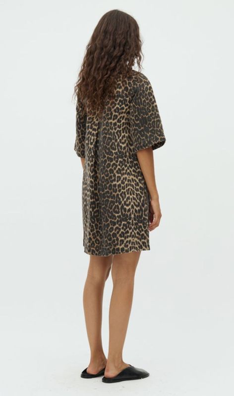 64330994 leopard mist