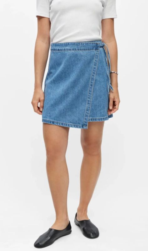23048571 light blue den