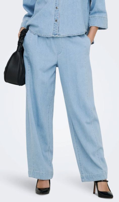 15369114 light blue den