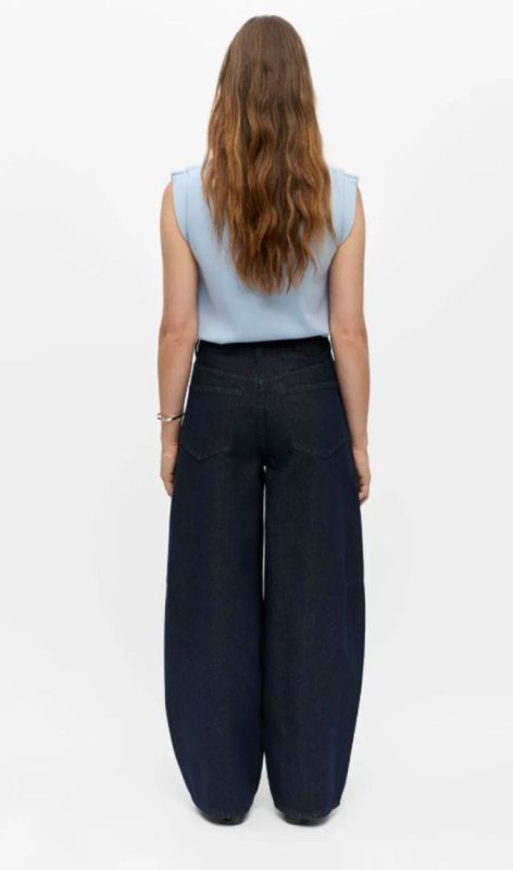 23047535 dark midi