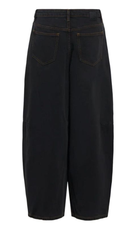 23047535 black den brown