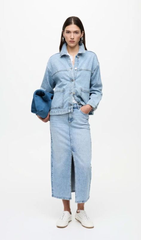14099736 light blue