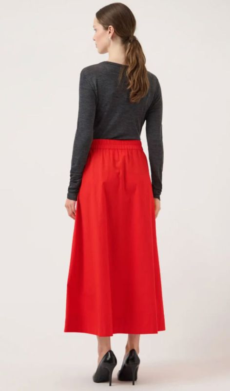 26039296 fiery red
