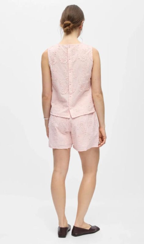 23048629 pale lilac
