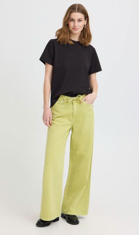 20125363 lily green