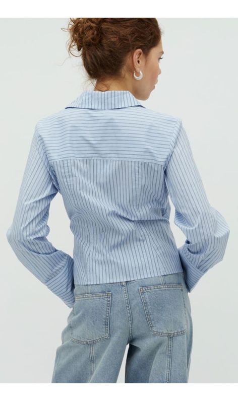 65131397 bleu navy strip