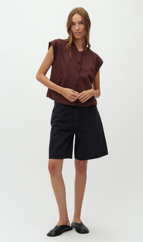 61841096 warm brown