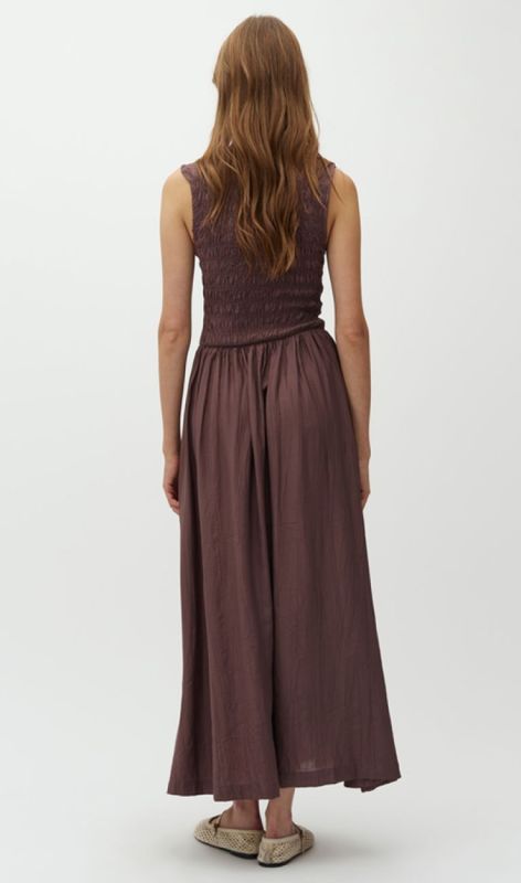 63881120 brown lilac