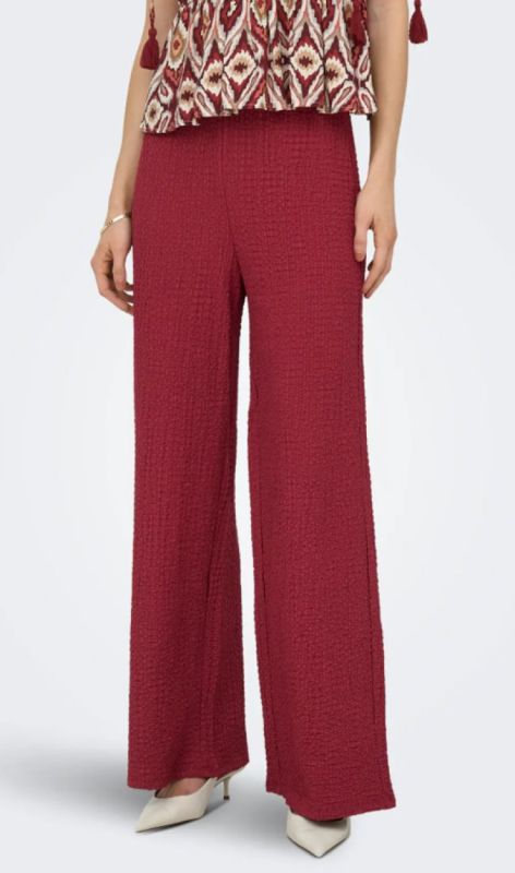 15374557 brick red