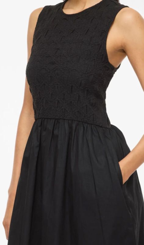14115941 black beauty