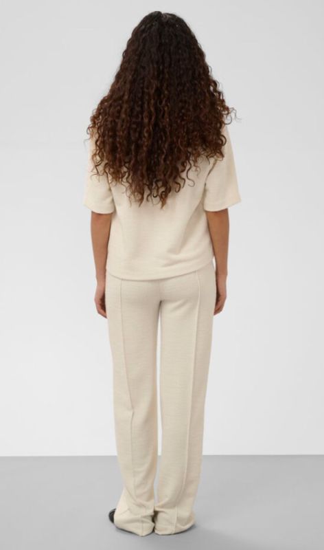 30409326 whisper white