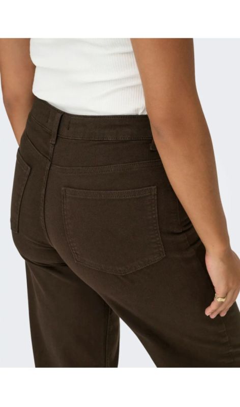15371660 dark brown den