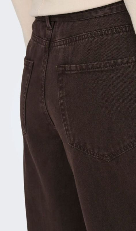 15370662 dark brown deni