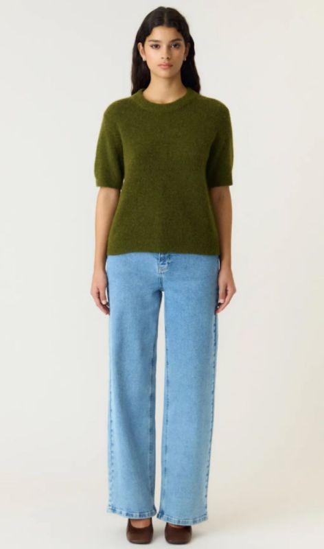 26040997 fir green