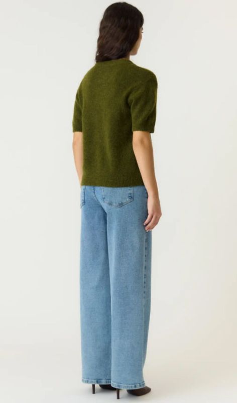 26040997 fir green