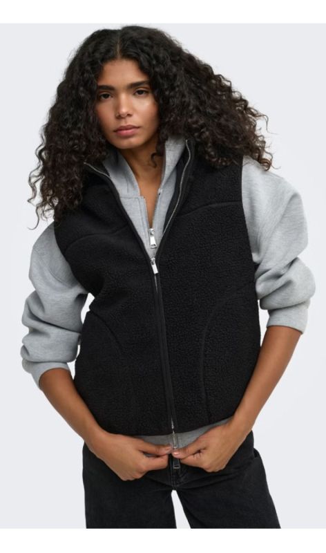 15379000 black