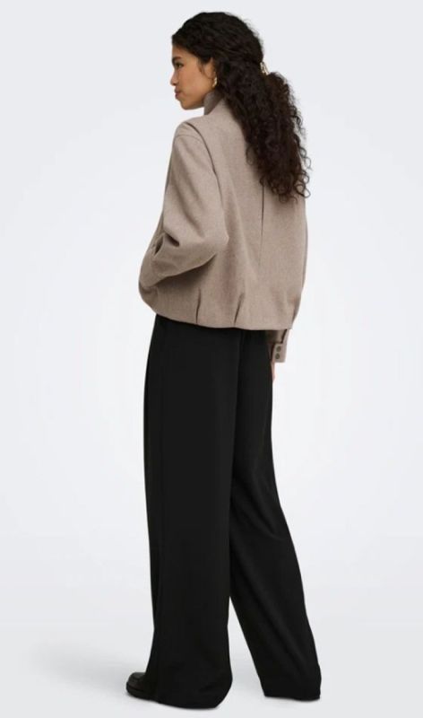 15384778 simply taupe me