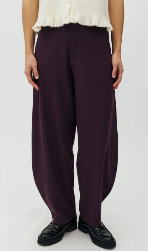 46100990 deep purple