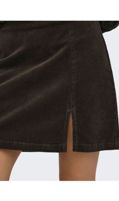15382096 chocolate brown
