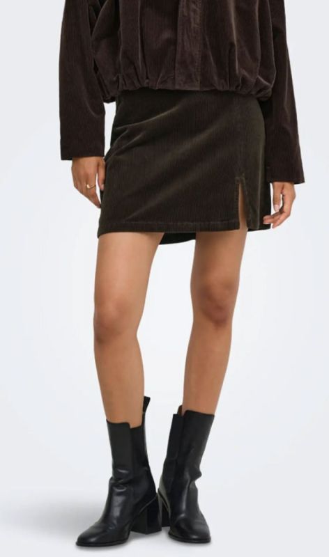 15382096 chocolate brown
