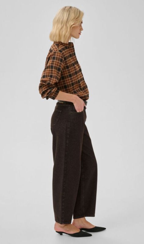 10705620 dark brown