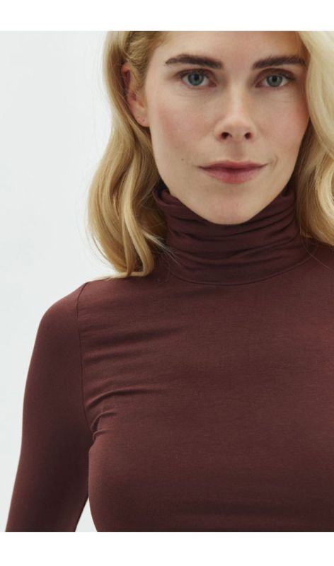 11221386 maroon noir