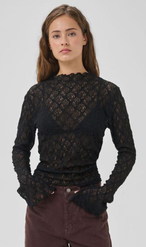 10705819 black